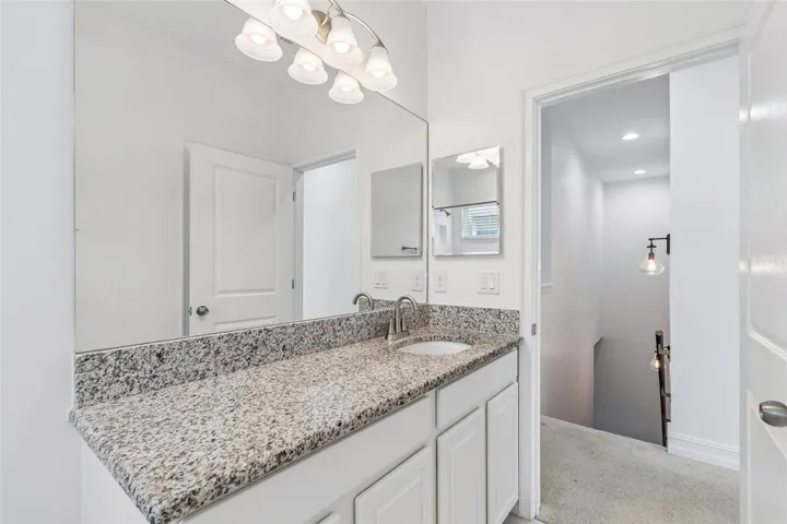 Upstairs full bathroom