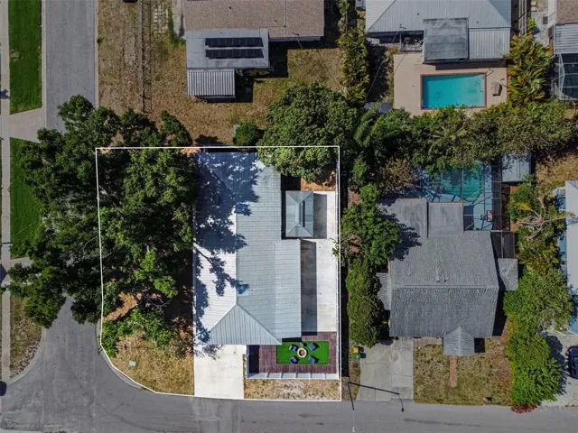 Corner lot