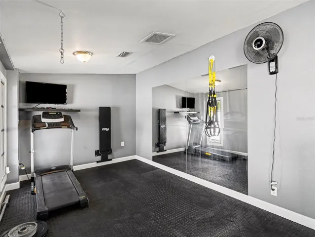 Flex room/office/gym