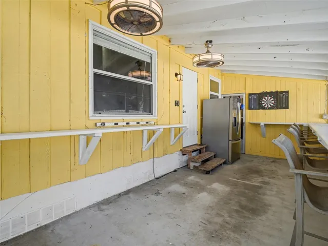 Screened in porch
