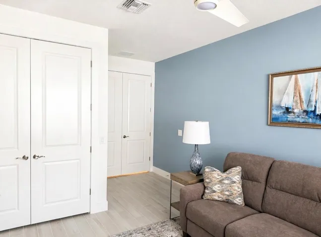 Oversized 4th bedroom/den or media room