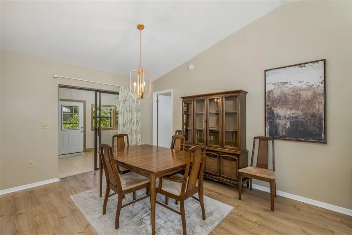FORMAL DINING ROOM