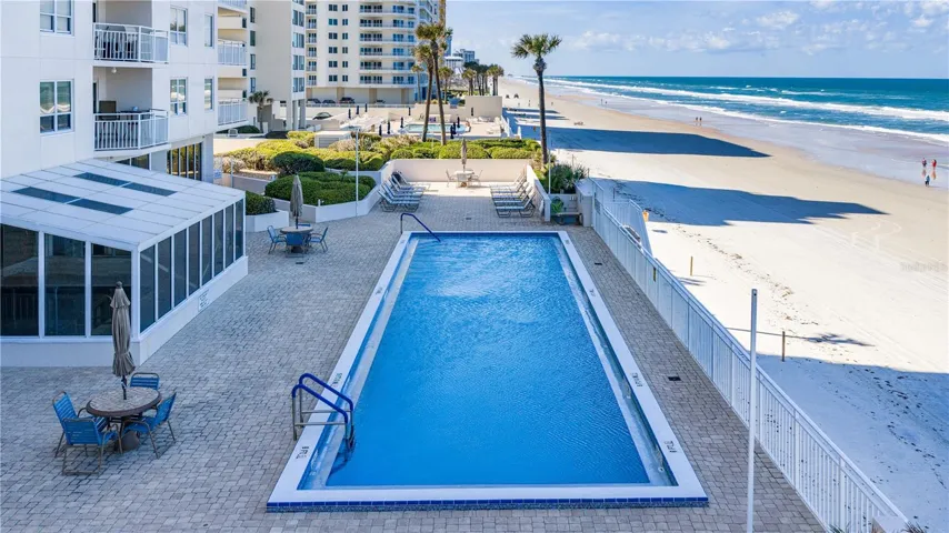OCEANS 6 Pool