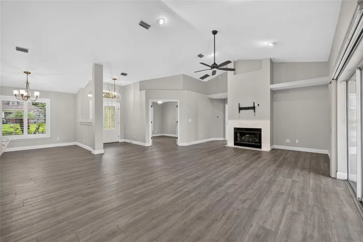 Vaulted Ceiling Greatroom