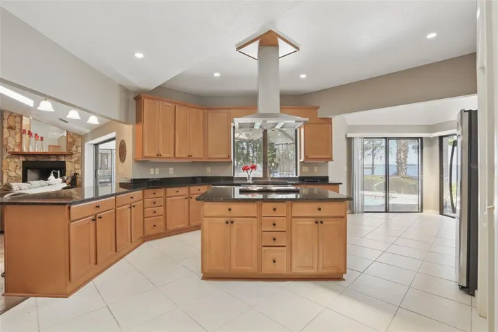 Kitchen w/ granite countertops