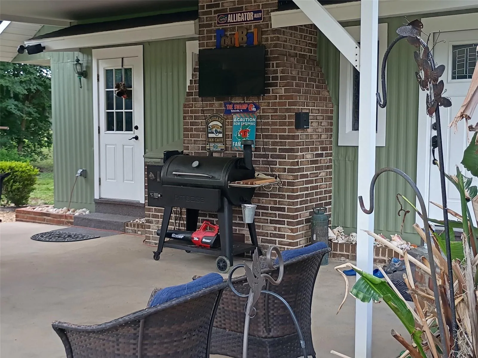 Carport / Patio Area