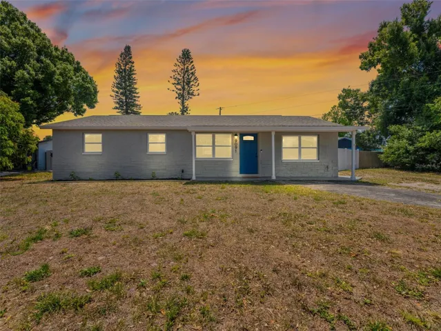 Welcome to 9091 83rd Way in Seminole