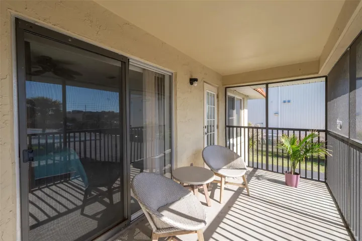 Open balcony, interior side