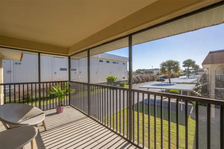 Open balcony, exterior view