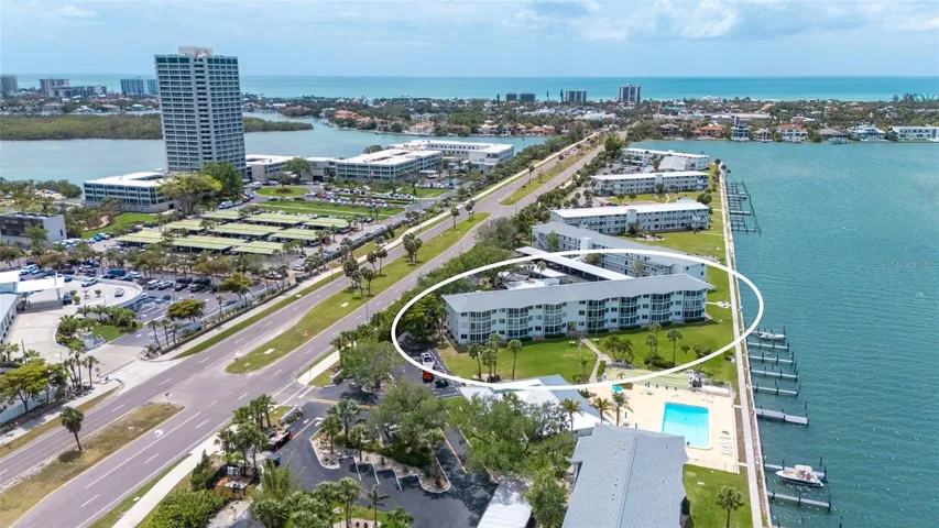 Close to St. Armands Circle for fine dining and shopping.