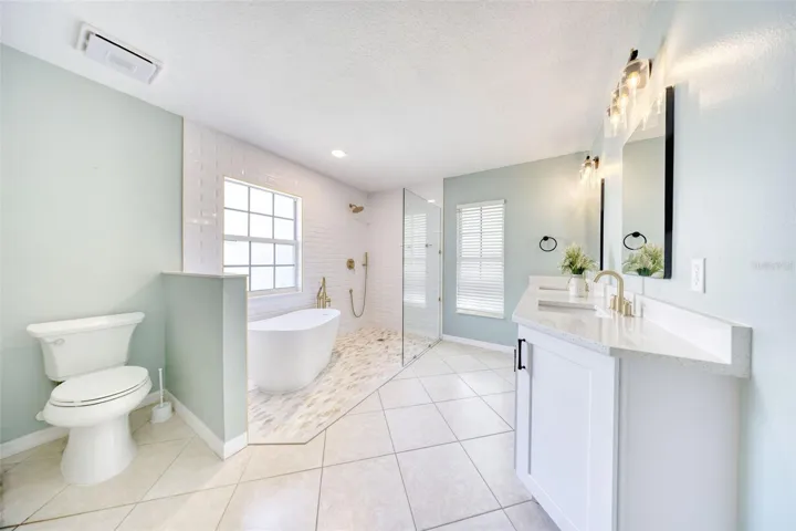En-suite bathroom