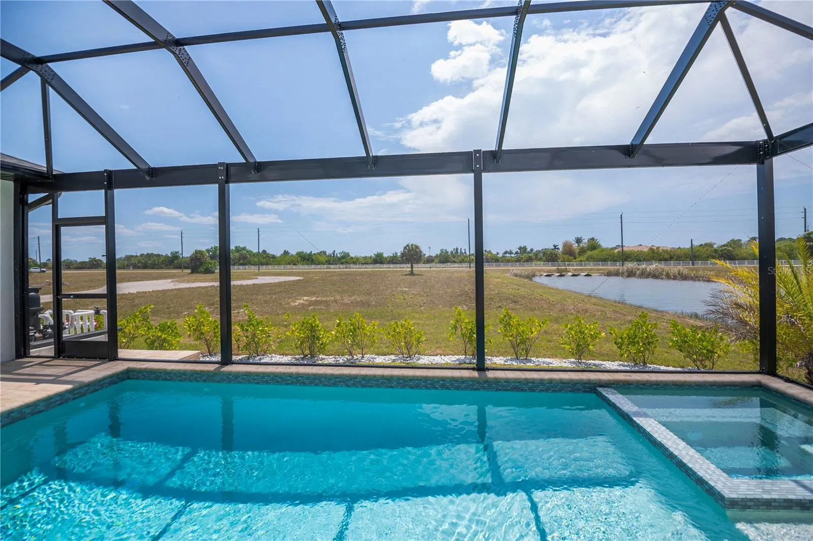 Modern Pool with Built in Jacuzzi