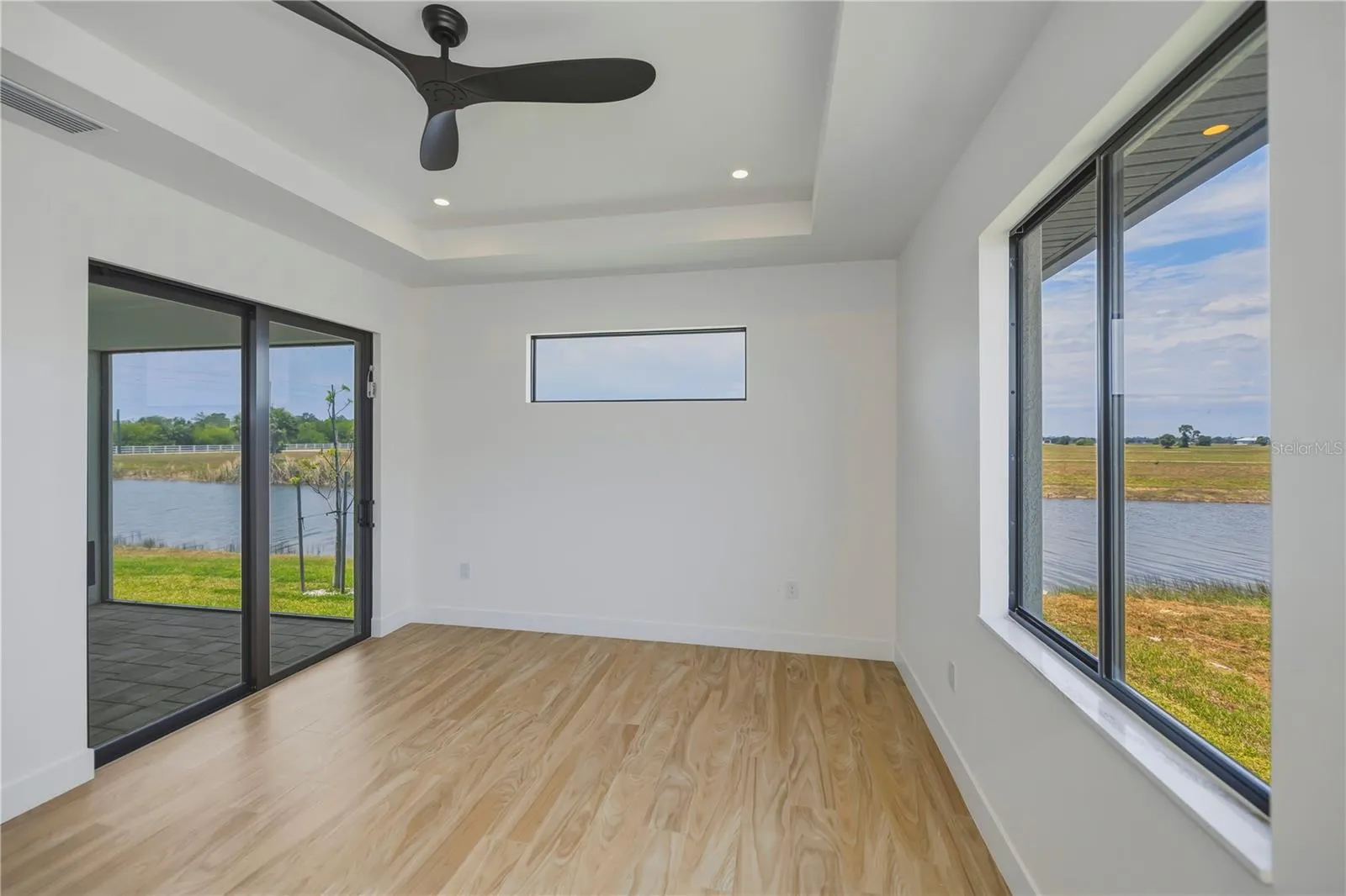 Primary Bedroom Suite (1st Floor)