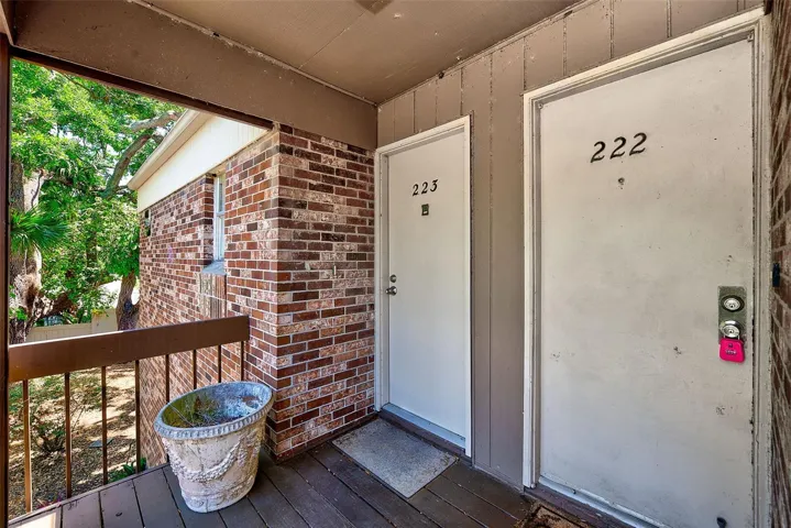 FRONT DOOR