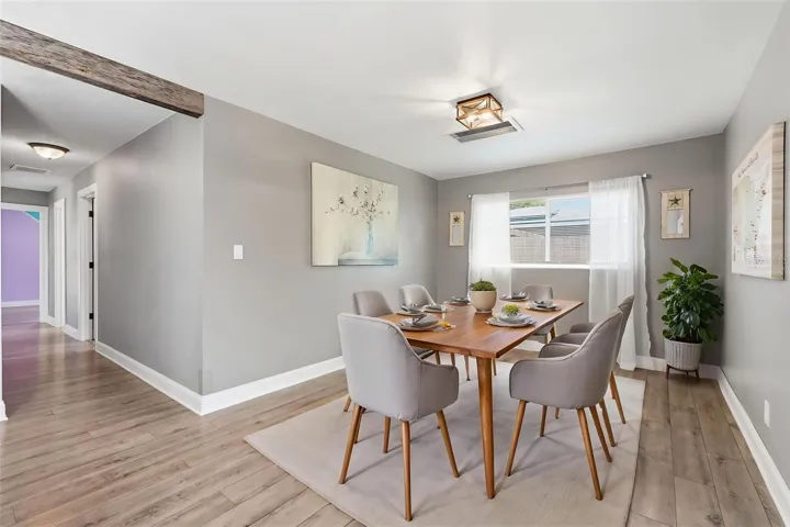 *Virtually Staged* Dining Room