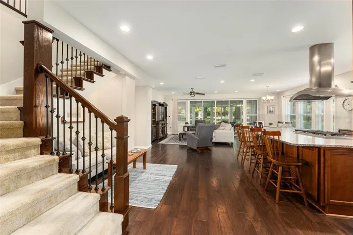 FOYER/GREAT ROOM