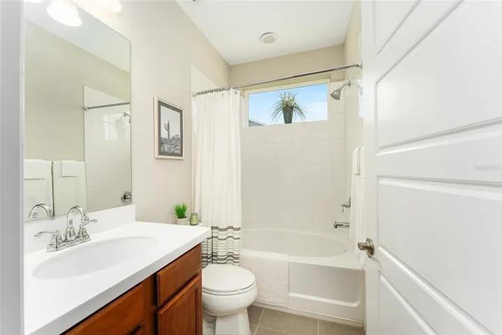 2ND GUEST BATHROOM