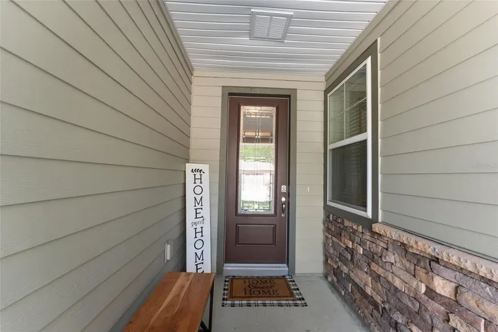 FRONT ENTRYWAY