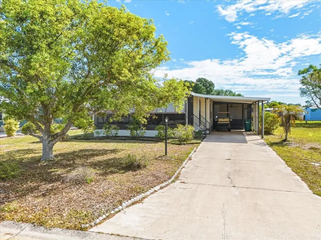 Front of 6144 Redwing Ave