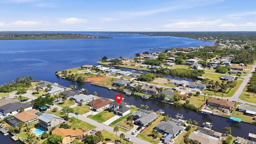 Easy access for day trips to Punta Gorda or Boca Grande