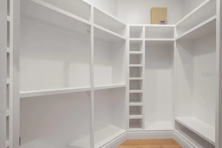 Walk in Closet