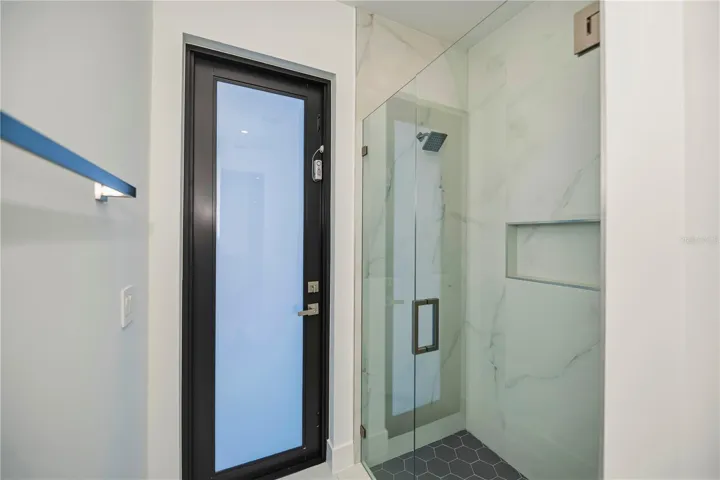 Bathroom 3 w/ Pool Access