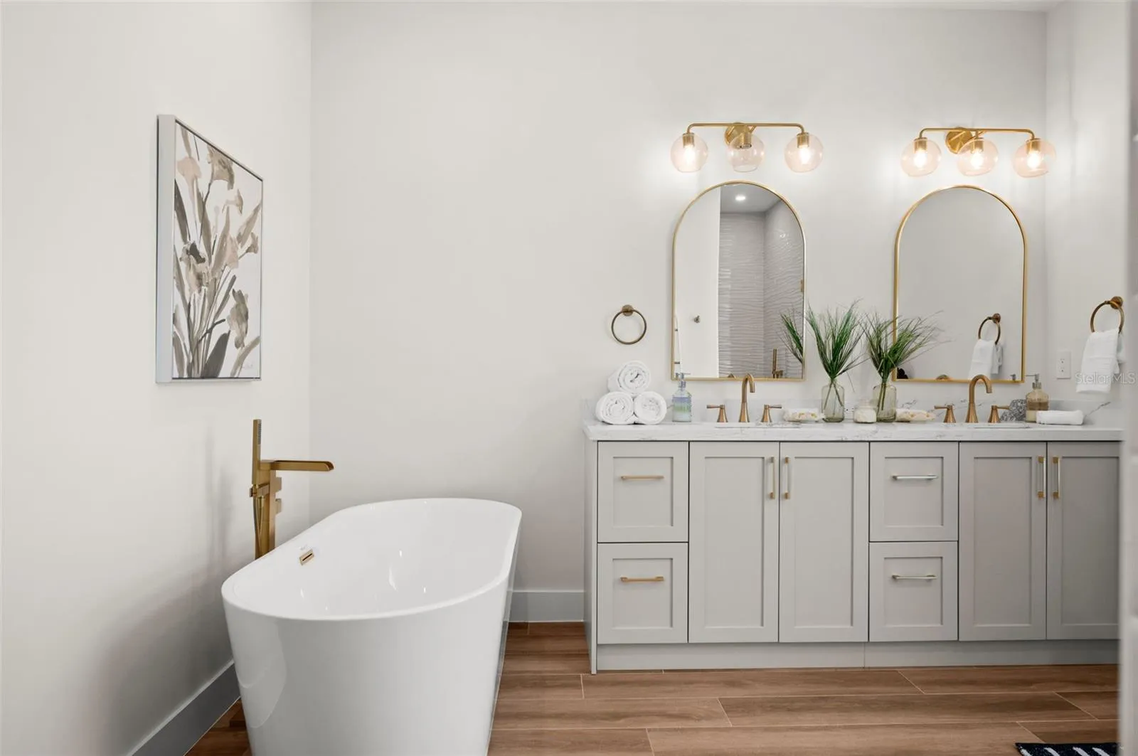 Standing Tub with Dual Vanity.