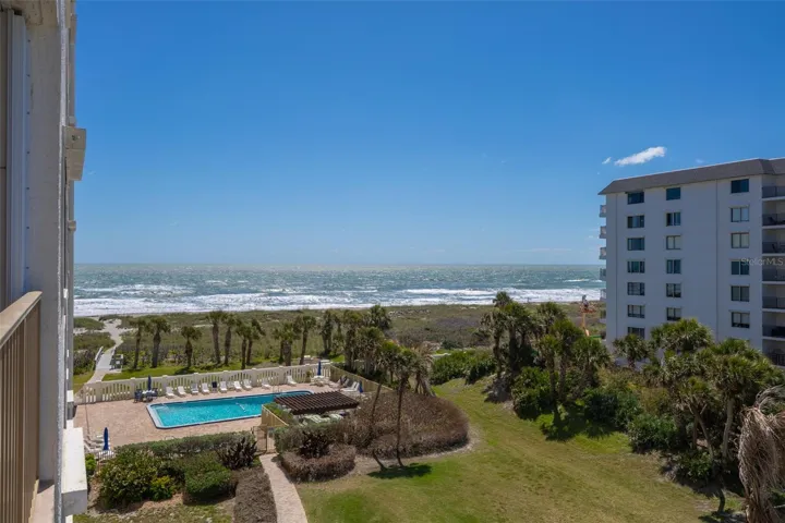 Atlantic Ocean and beach views from south-facing wraparound balcony — Xanadu