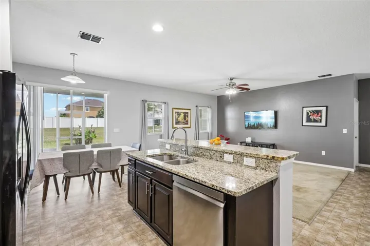 Open Kitchen.