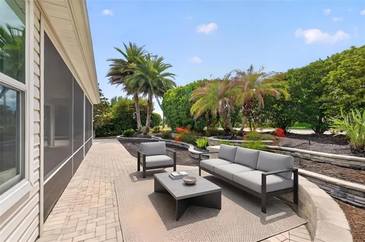 PAVER Patio -Virtually Staged