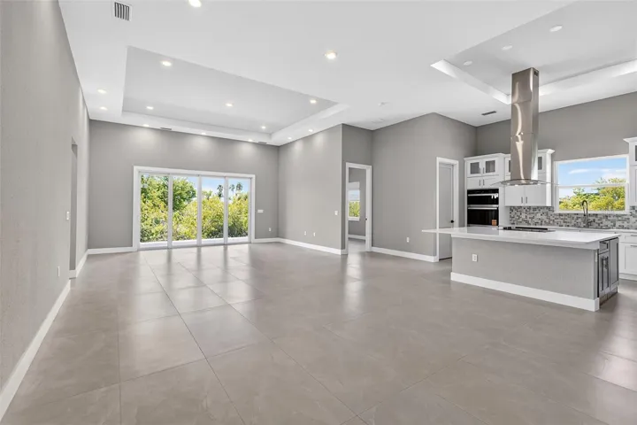Open Layout Dining/Living Rm