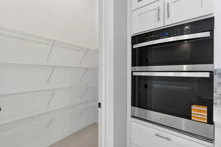 Walk-in Pantry