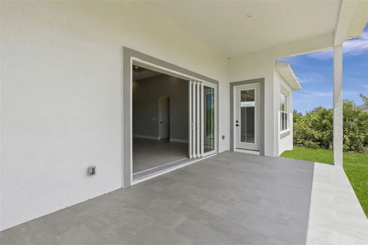 Covered Lanai SGD & Primary Bdrm Access Dr