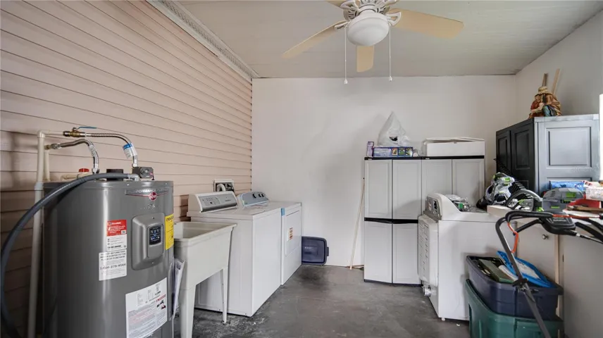 Attached Storage Shed/Laundry