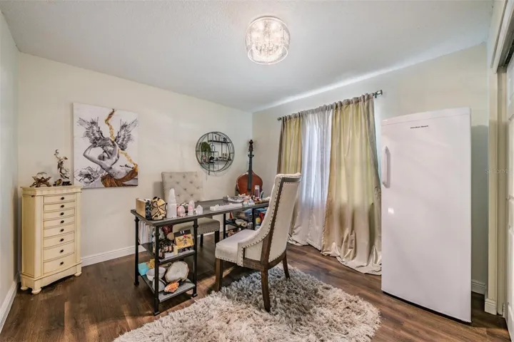 Large 2nd bedroom