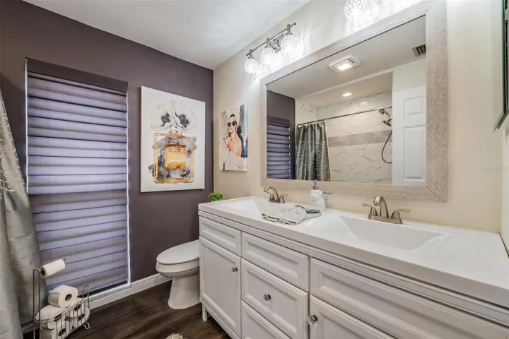 Nicely updated 2nd bathroom