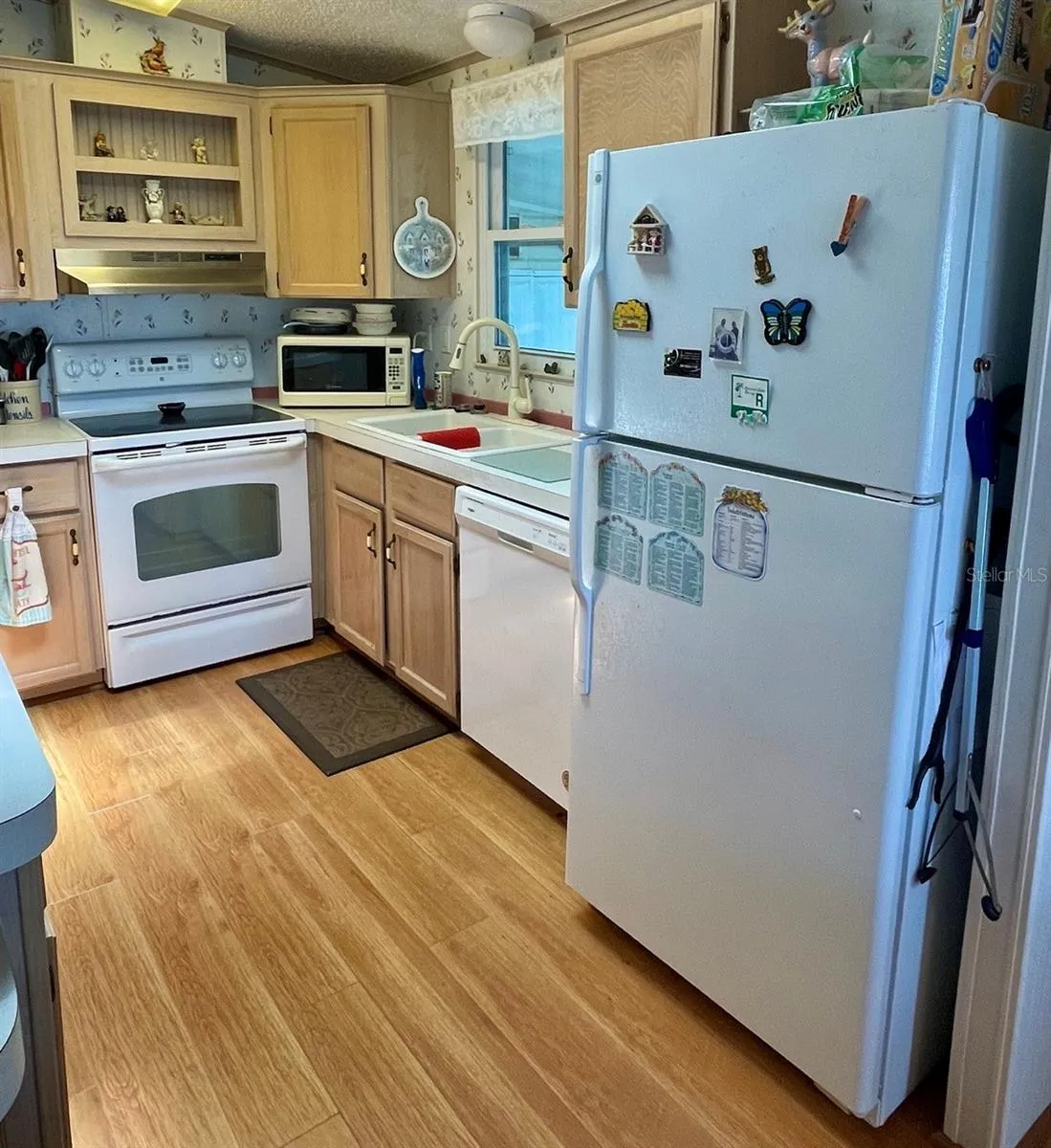 working kitchen with tons of counter space