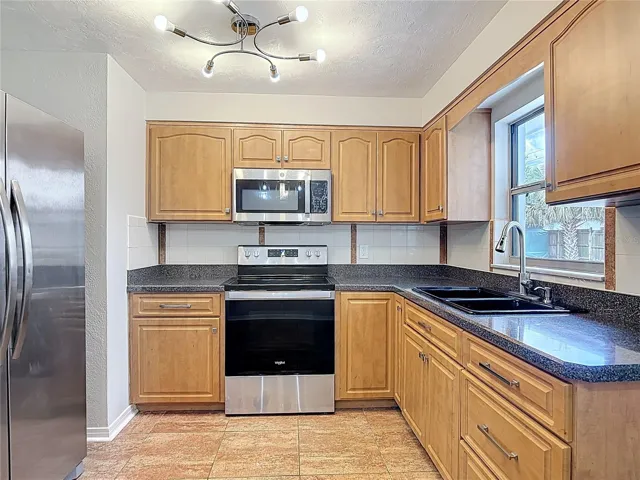 nice size kitchen