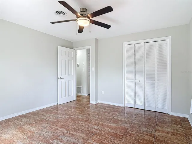 door to enter the main bedroom