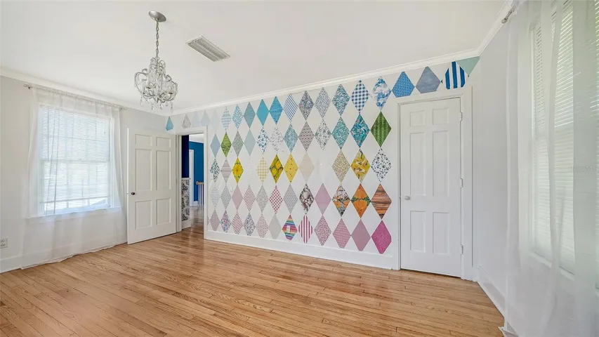 4th Bedroom (2nd floor)