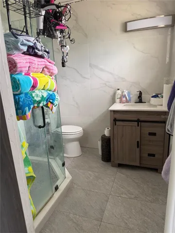 Master bedroom bathroom