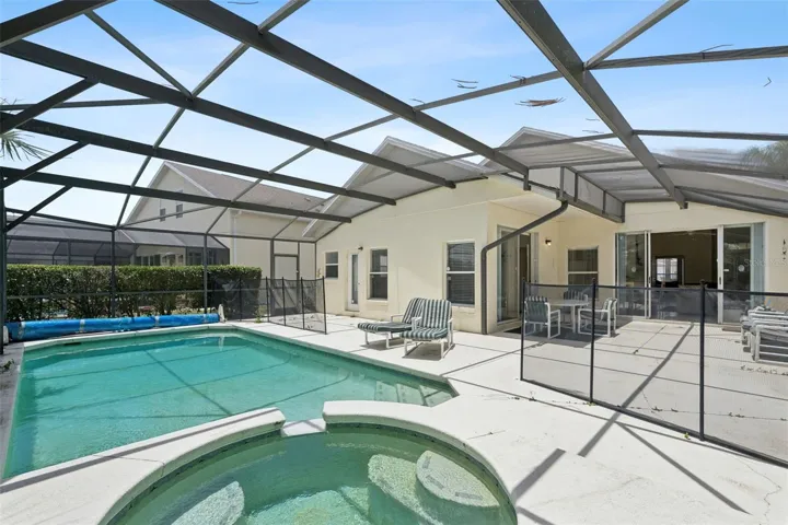 Pool, Spa, & Lanai