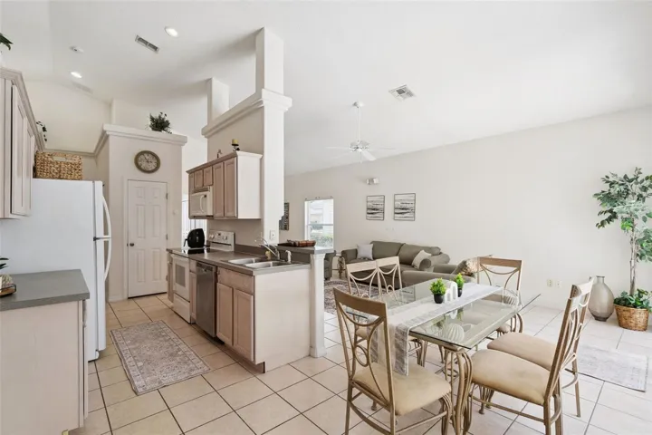 Dining Room & Kitchen
