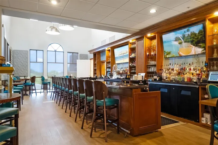 Clubhouse dining and bar area