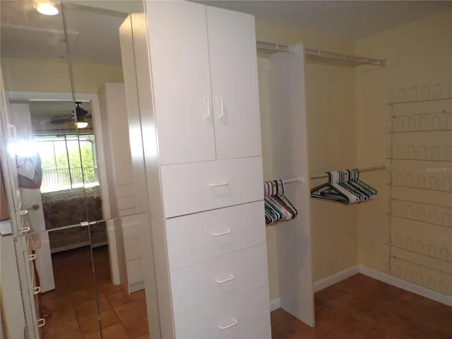 MASTER CLOSET