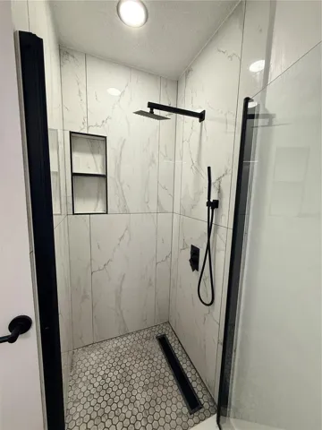 Primary shower
