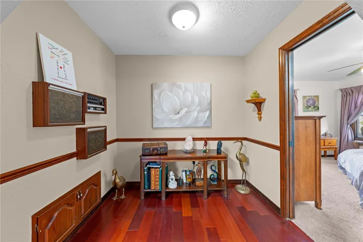 Hallway to guest bedroom #2
