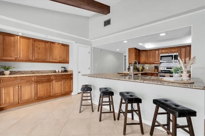 Dry bar or butler's pantry helps make entertaining a breeze