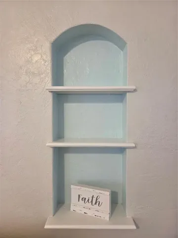 Built in Bookshelf in Unit 2