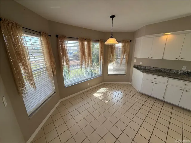 Eat-in kitchen area
